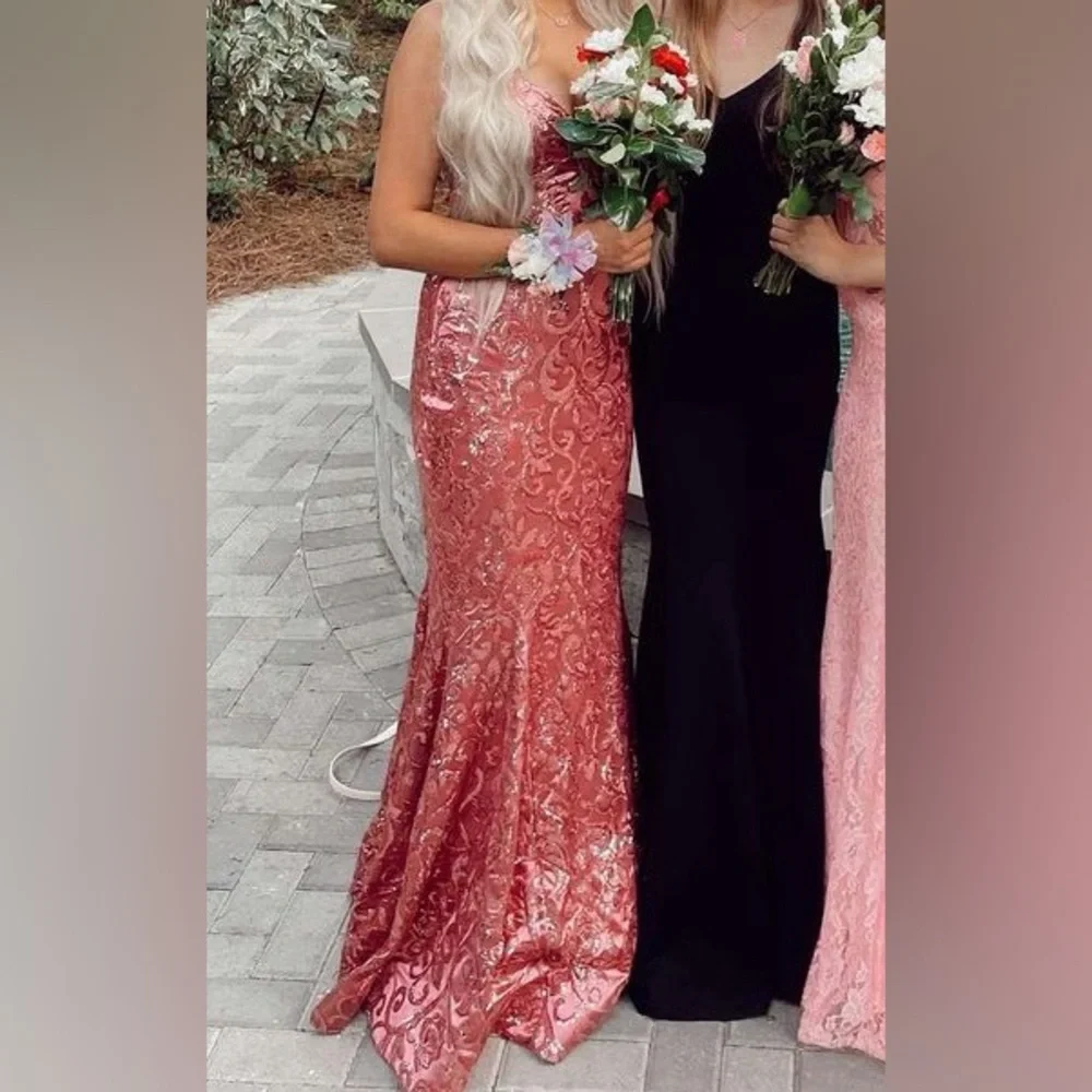 Prom dress💞 - Picture 3 of 3
